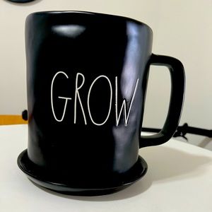 RAE DUNN BLACK FOCUS MUG